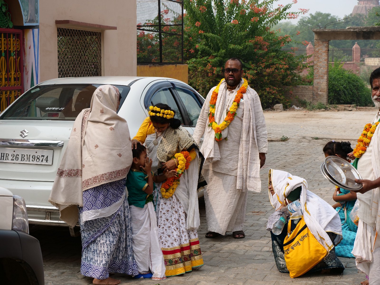  269 Gopashtami Radha kunda Govardhan 19.11.04
